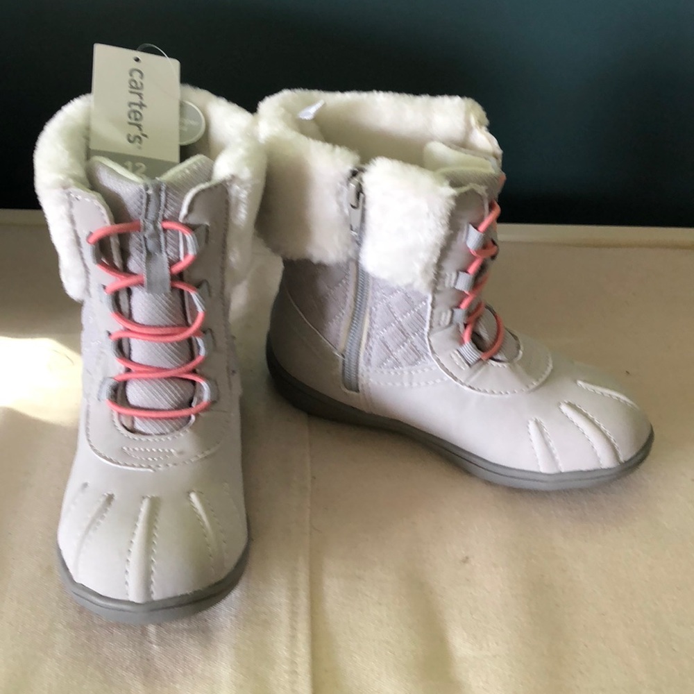 NWT Kids Carters size 12 winter boots